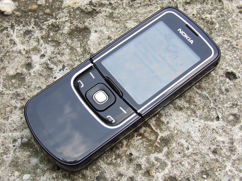 Nokia 8600 luna.jpg