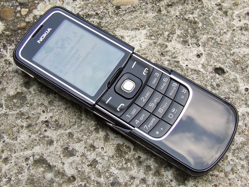 Nokia 8600 luna.jpga.jpg